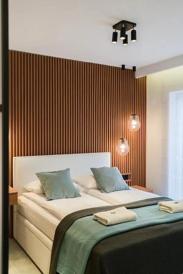 Wilczak Apartment With Free Garage Poznan By Noclegi Renters
