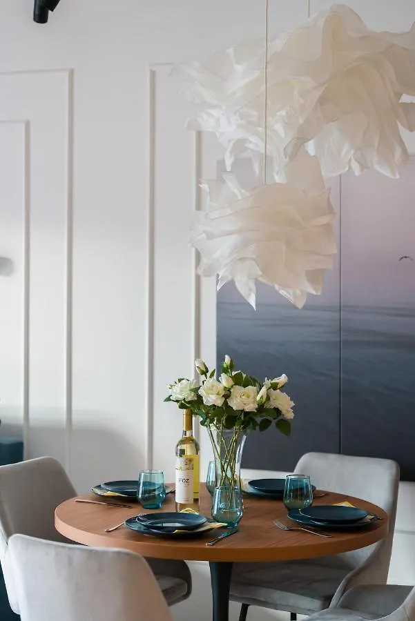 Wilczak Apartment With Free Garage Poznan By Noclegi Renters