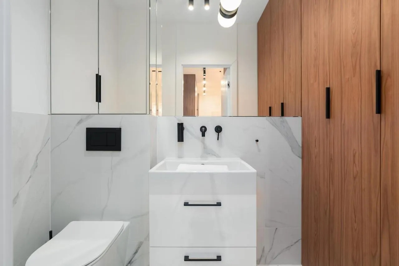 Wilczak Apartment With Free Garage Poznan By Noclegi Renters
