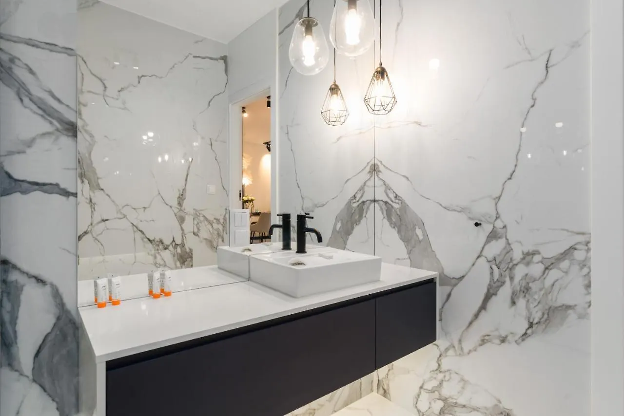 Wilczak Apartment With Free Garage Poznan By Noclegi Renters